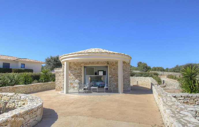 N &deg; bed and Breakfast21114 BONIFACIO - Corse - U Barracun - chambre d'h&ocirc;tes &agrave; Bonifacio : Corse du Sud : la maisonnette