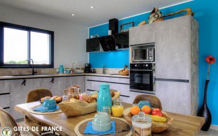 N &deg; bed and Breakfast64341 Penta-di-Casinca - Corse - Chambre d'h&ocirc;te &agrave; Penta di Casinca, Le Grand Bastia, Haute-Corse, labellis&eacute;e G&icirc;tes de France : le petit-d&eacute;jeuner