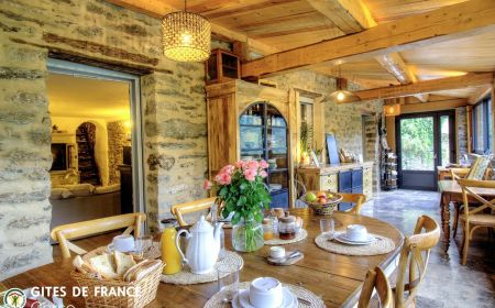 N &deg; bed and Breakfast64521 Verd&egrave;se - Corse - Chambres d'h&ocirc;tes &agrave; Verd&egrave;se, Le Centre Corse, labellis&eacute;es G&icirc;tes de France : la salle &agrave; manger