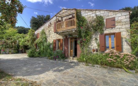 N &deg; bed and Breakfast17731 Levie - Corse - Chambre d'h&ocirc;tes &agrave; Levie, Le Sud Corse, Corse du Sud, labellis&eacute; G&icirc;tes de France : la maison des prorpi&eacute;taires