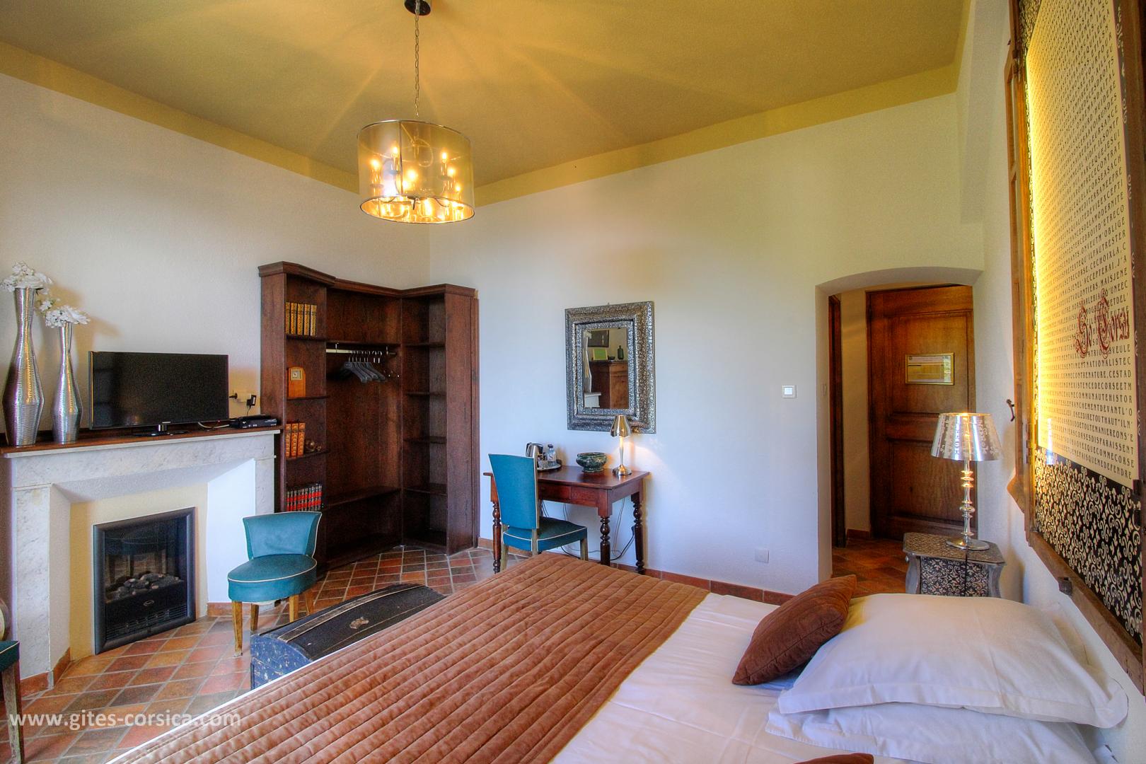 Chambres d'hôtes à Pila Canale, le grand Valinco, en Corse du Sud, labellisé Gîtes de France : la chambre Voce Ventu photo 5