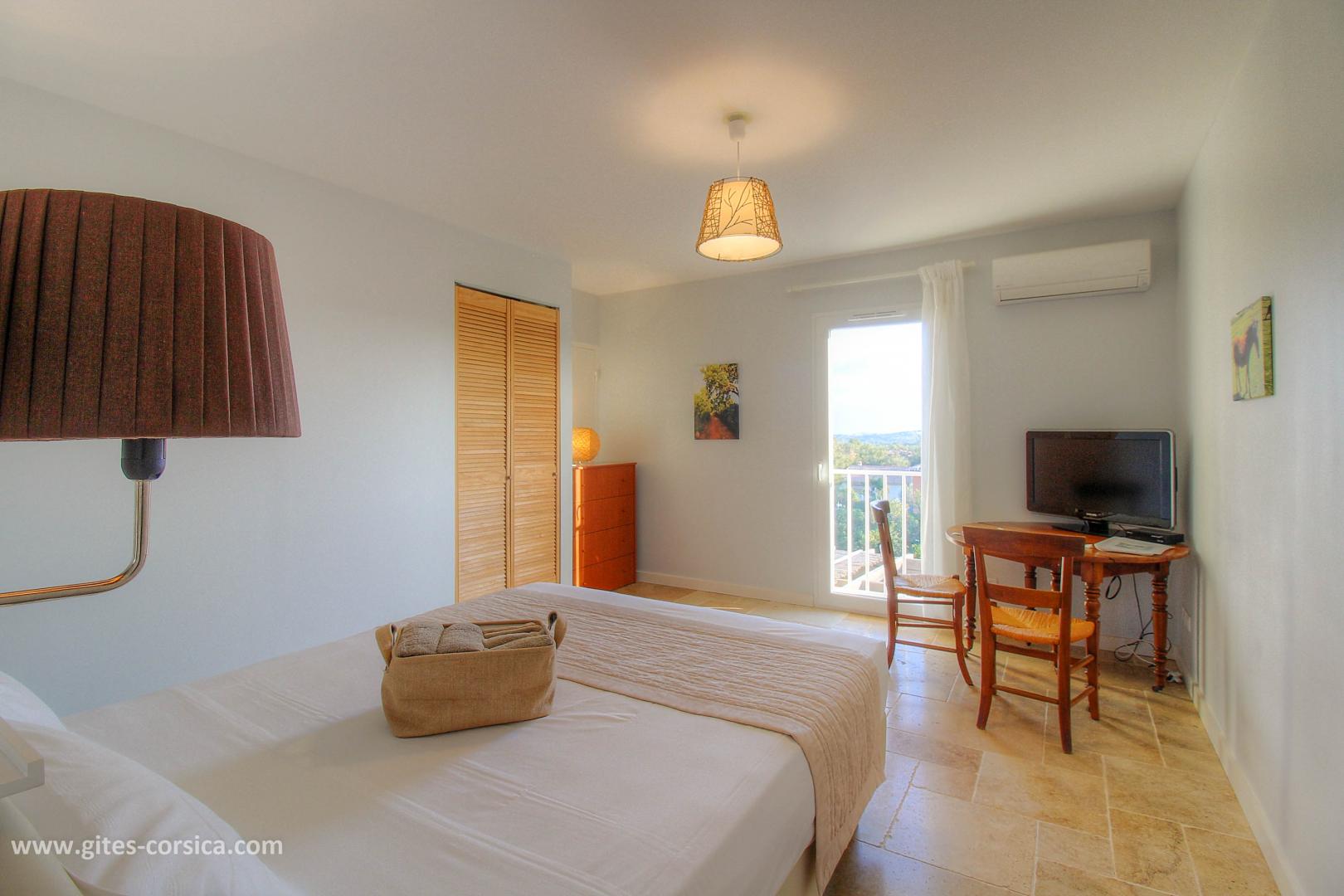 Chambre d'hôtes à Sainte-Lucie de Porto-Vecchio, le Sud Corse : la chambre Punta di l'Ortu photo 27