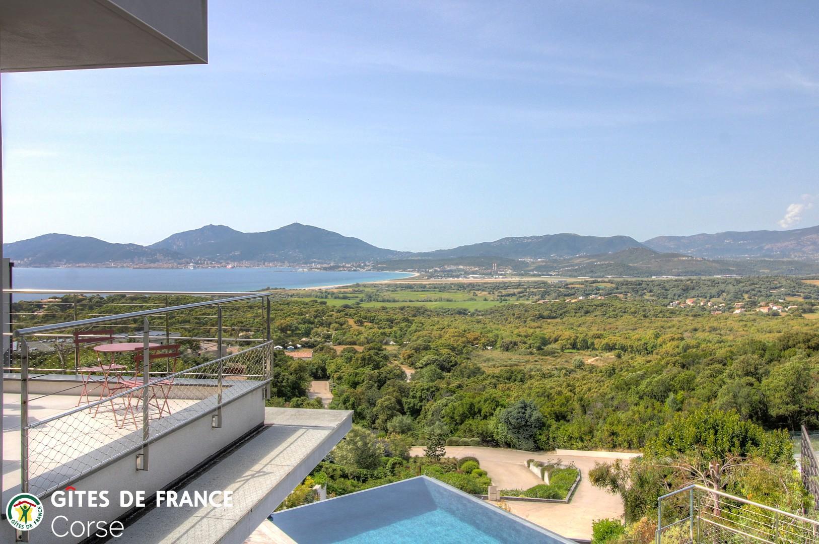 Chambre d'hôtes à Sainte-Lucie de Porto-Vecchio, le Sud Corse :la vue de la chambre 2 photo 24