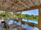Chambre d'hôtes à Sainte-Lucie de Porto-Vecchio, le Sud Corse : la terrasse et la piscine Chambre d'hôtes à Sainte-Lucie de Porto-Vecchio, le Sud Corse : la terrasse et la piscine