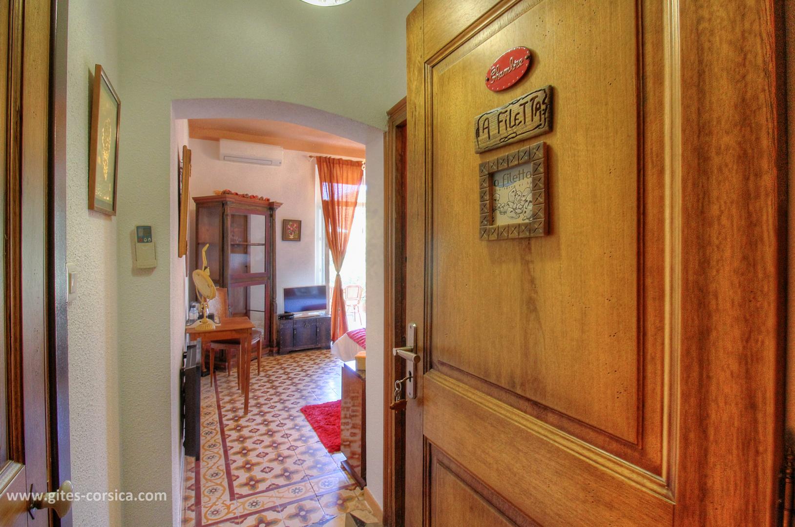 Chambres d'hôtes à Pila Canale, le grand Valinco, en Corse du Sud, labellisé Gîtes de France : la chambre A Filetta photo 24