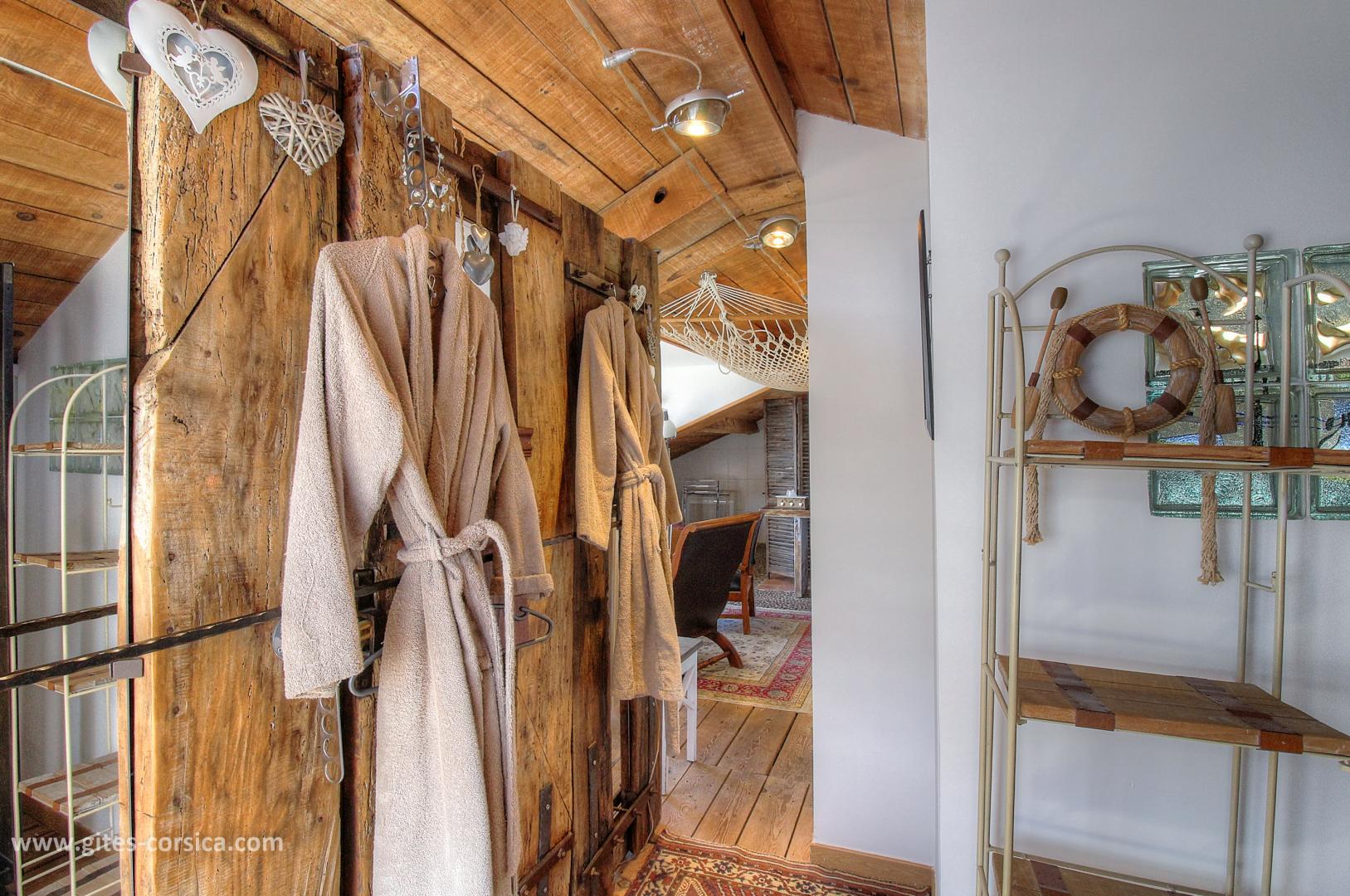 Chambres d'hôtes à Pila Canale, le grand Valinco, en Corse du Sud, labellisé Gîtes de France : la chambre L'alta silenziu photo 40