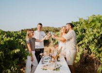 &nbsp;(PERALDI) MEZZAVIA - AU COEUR DES VIGNES : BALADE ET D&Eacute;GUSTATION AU CR&Eacute;PUSCULE